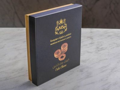علبة كعك ماء الجبن
