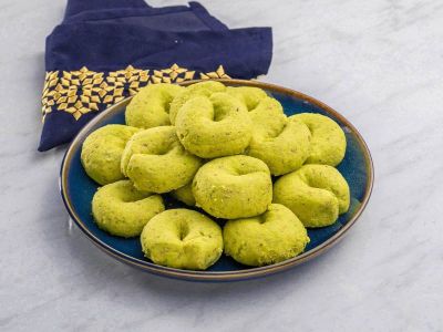غريبة فستق