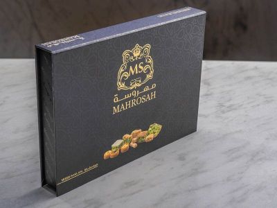 علبة بقلاوة مشكلة