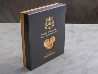 علبة معمول بالجوز
